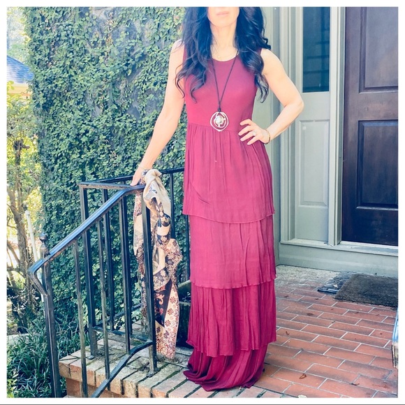 ✨RESTOCKED✨BURGUNDY LAYERED TANK MAXI DRESS - Picture 6 of 8